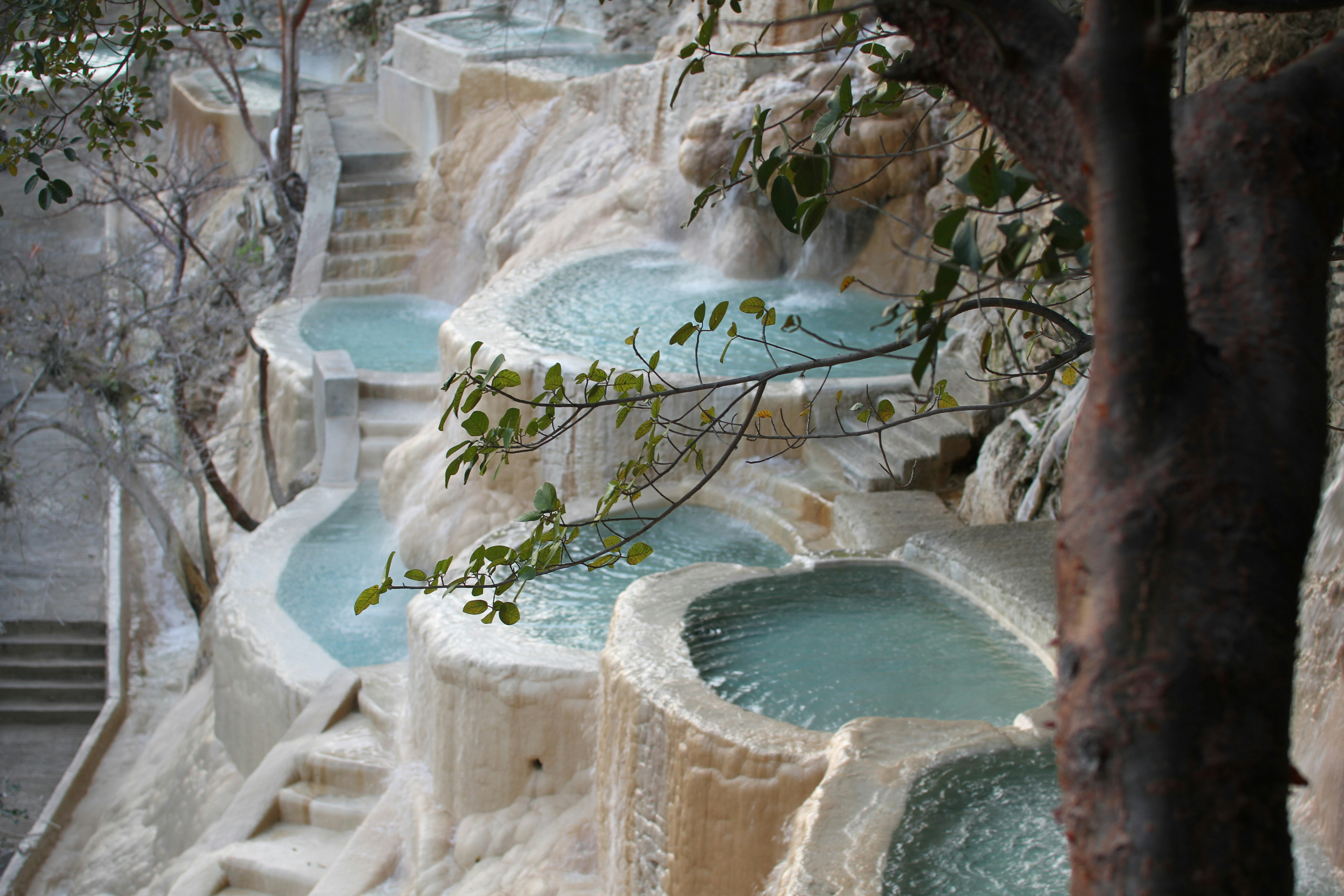 別府市街を一望できる高台の露天風呂