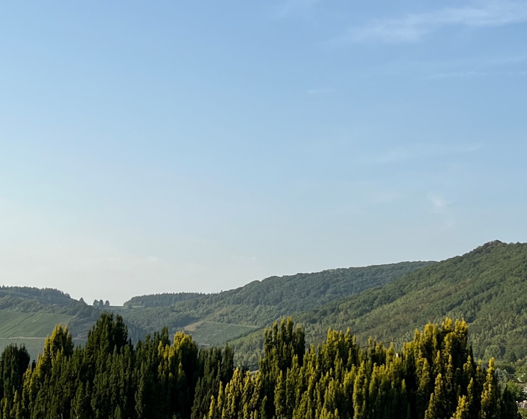 湯宿の露天風呂から磐梯山方面を望むパノラマ写真